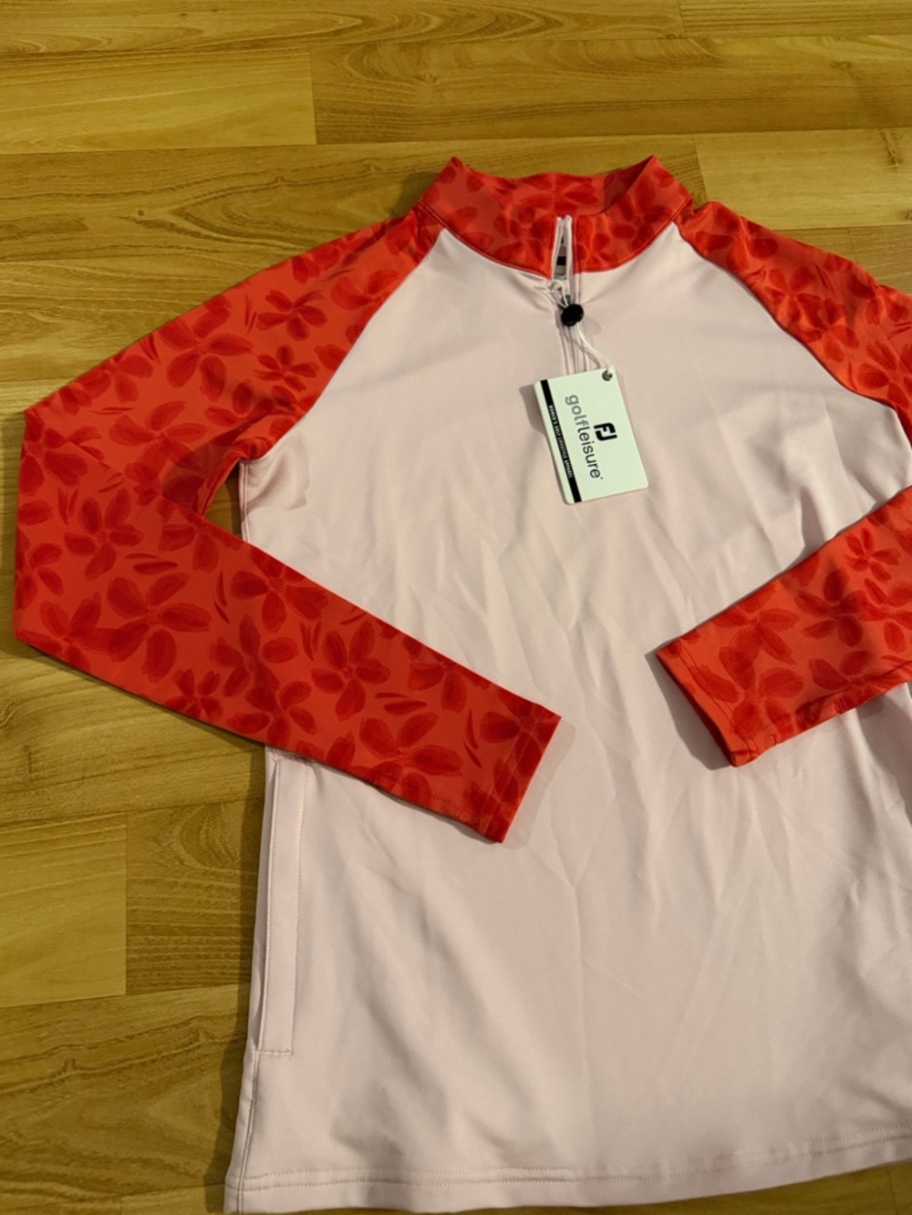 Footjoy NWT women’s quarter zip pink and red floral sleeves size XS